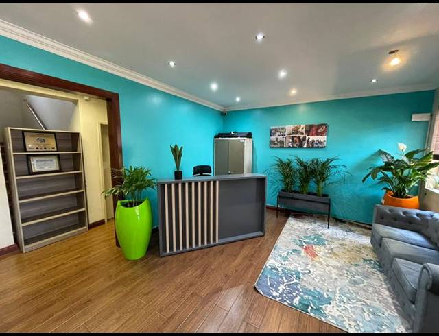 BUSINESS PROPERTY TO RENT IN DIE HOEWES